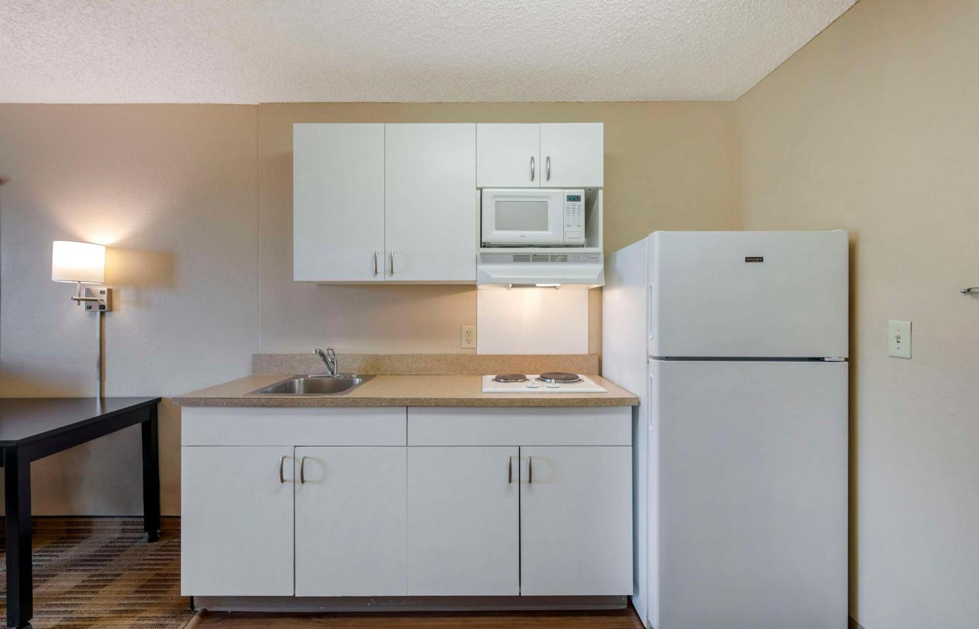 Extended Stay America Suites - Orange County - Katella Ave Kültér fotó